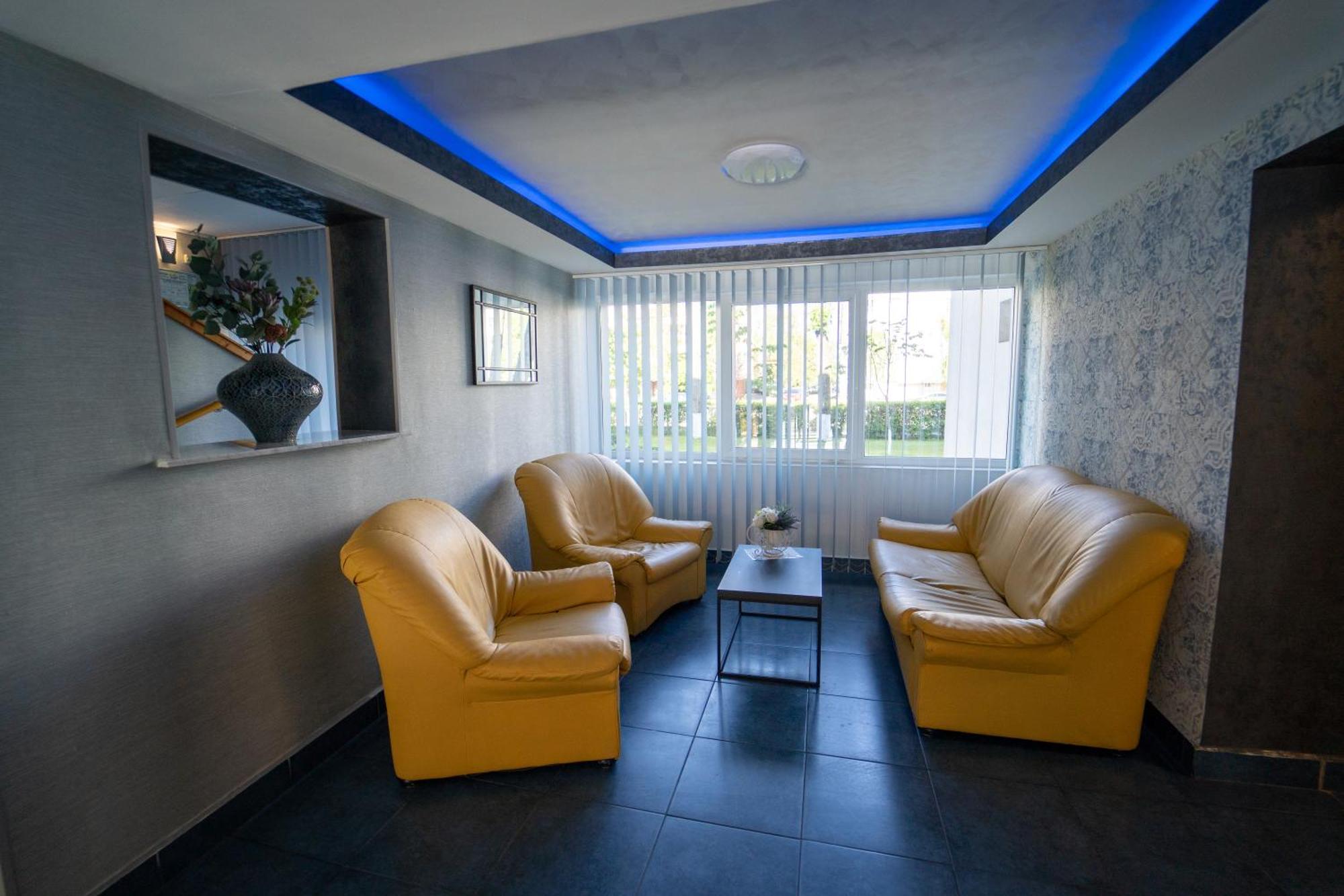 Hotel Apollo 3*
