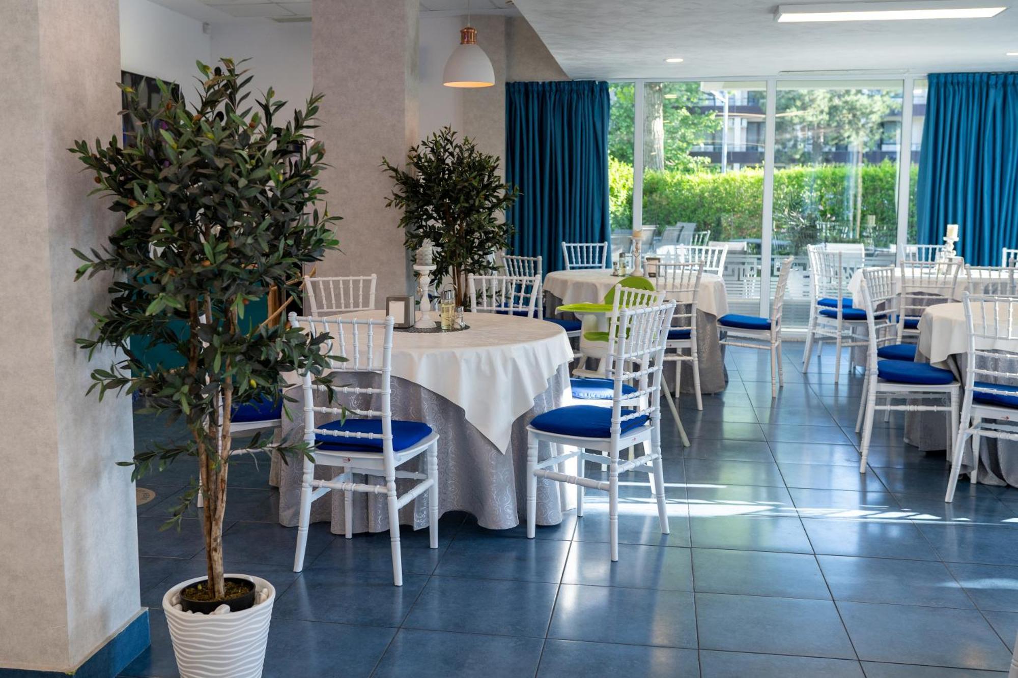 Apollo Hotel 3*
