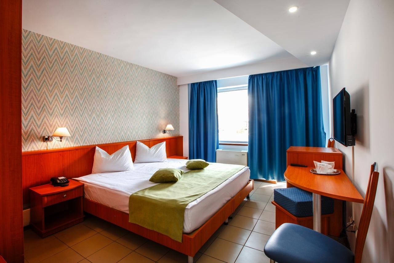 Hotel Apollo 3*