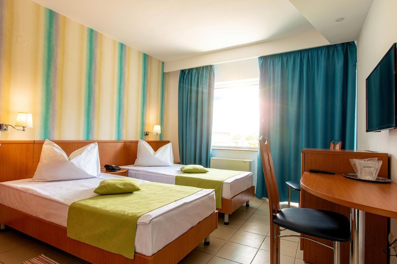 Apollo Hotel 3*